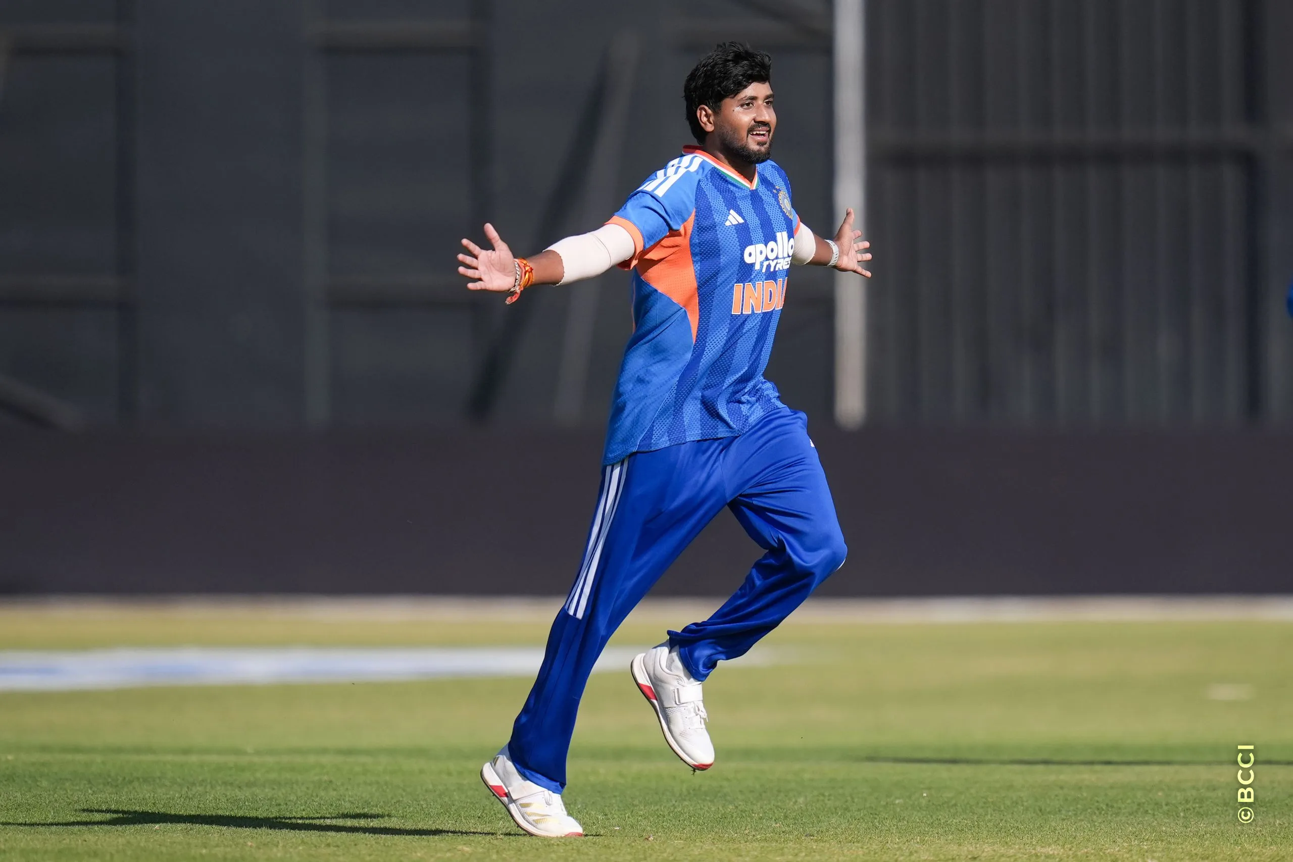 Yash Thakur of India celebrates the wicket of Sikandar Raza (C) of Zimbabwe during the 3rd T20 International match between Zimbabwe and India at the Harare Sports Club, Harare, Zimbabwe on July 26, 2026.Photo: Faheem Hussain / CREIMAS for BCCI